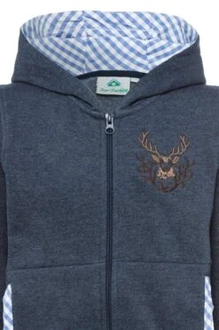 Kinder Kapuzen-Sweatjacke Jeansblau Mit Hirschstickerei Ruben 001579 -Modegeschäft isar trachten kinder kapuzensweatjacke jeansblau 001579 3 1200x1200